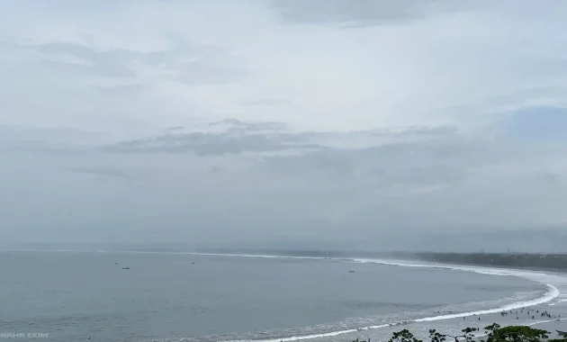 pantai pangandaran beach west java